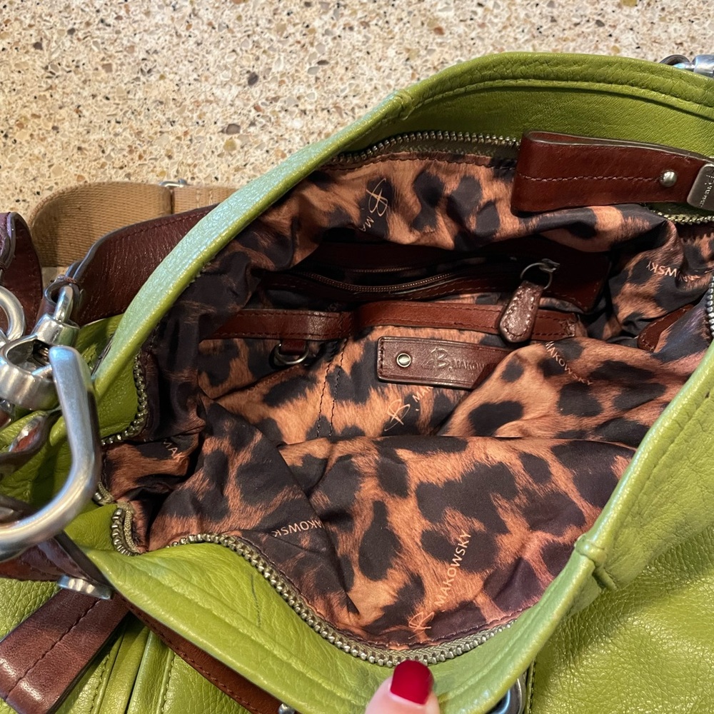 B. Makowsky Avocado Green Bag w/ Shoulder Cross Body Strap - Picture 3 of 6